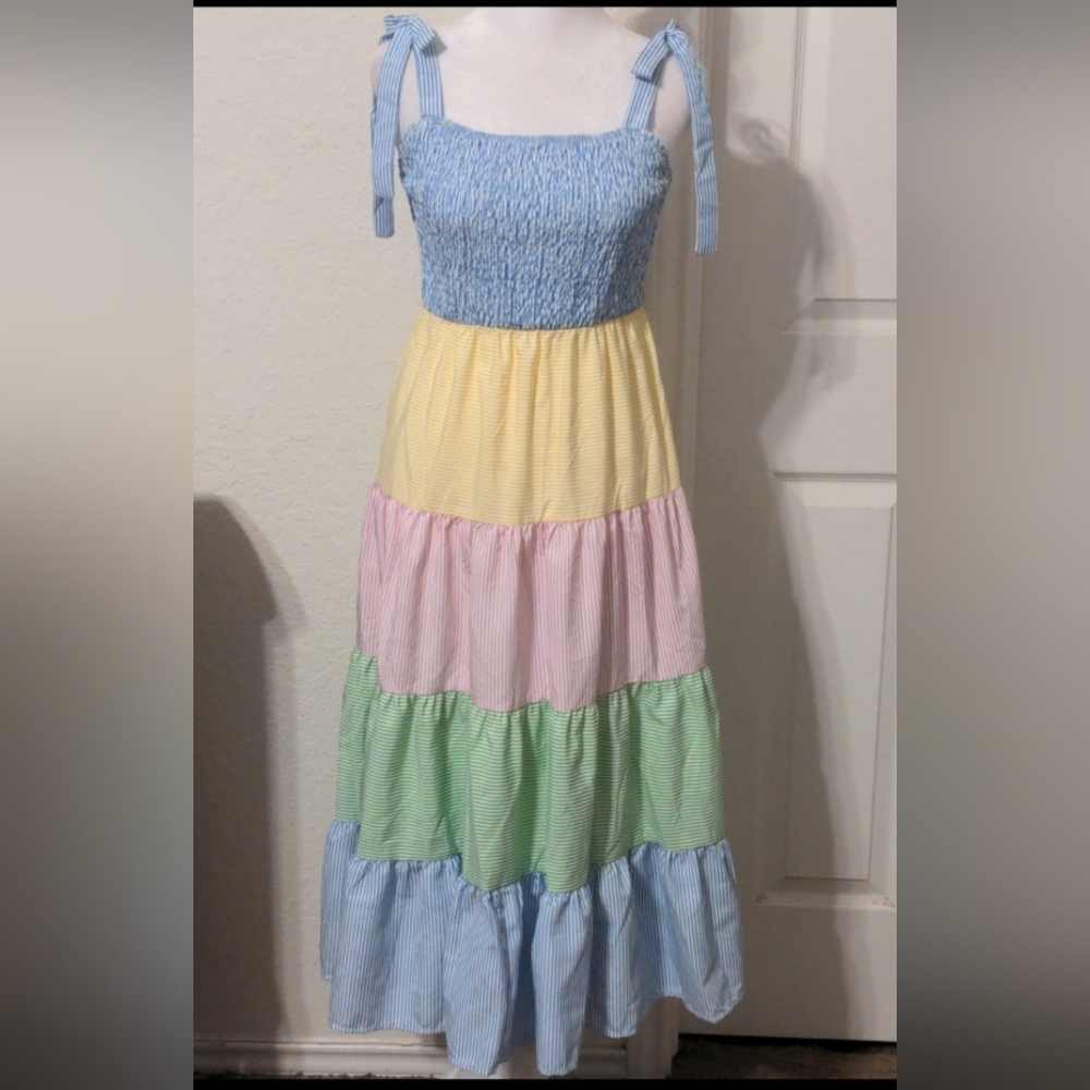 Women's Sleeveless Ruffled Layers Summer Dress. Size S